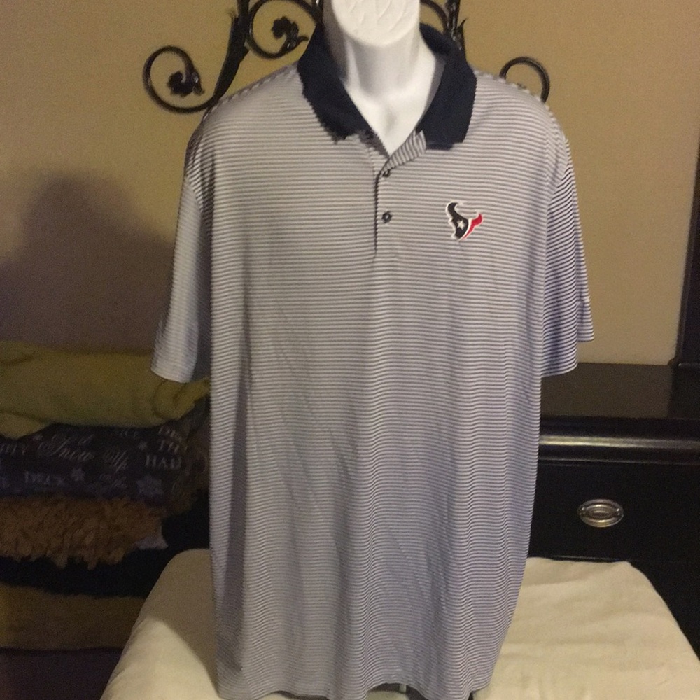 Navy blue and white stripe shorts sleeves collar Nike golf shirt